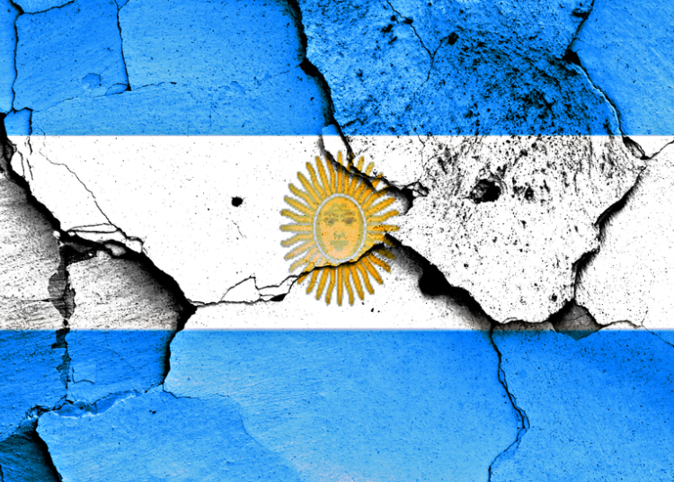http://www.iade.org.ar/sites/www.iade.org.ar/files/styles/imagen_noticias_detalle/public/bandera-argentina-rota-empresa.png?itok=mRsszFn-